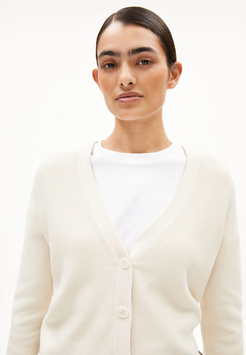 MENAAL LINKS LINKS CARDIGAN | oatmilk