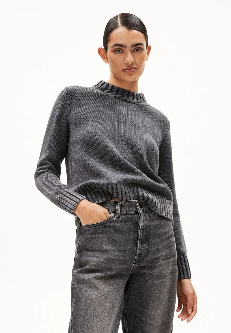 AMALIAAS GMT DYE STRICKPULLOVER | black
