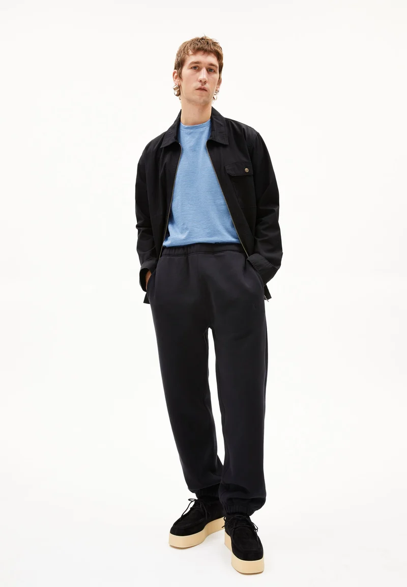 BAASTI FLEECE SWEATHOSE | black