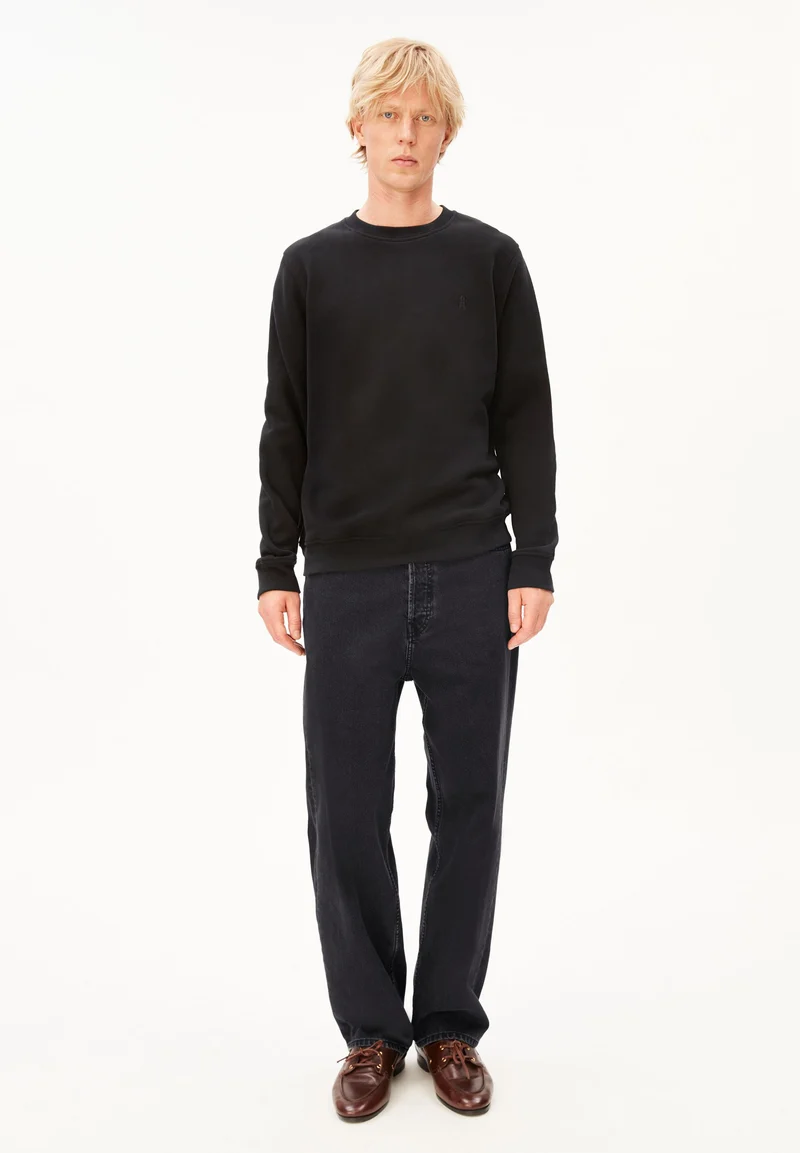 BAARO FLEECE SWEATSHIRT | black