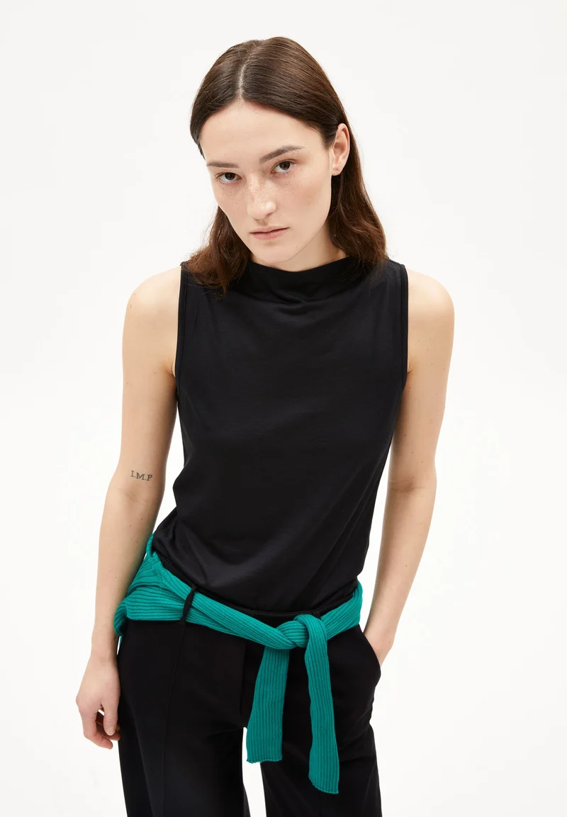 LAMINIAA TOP | black