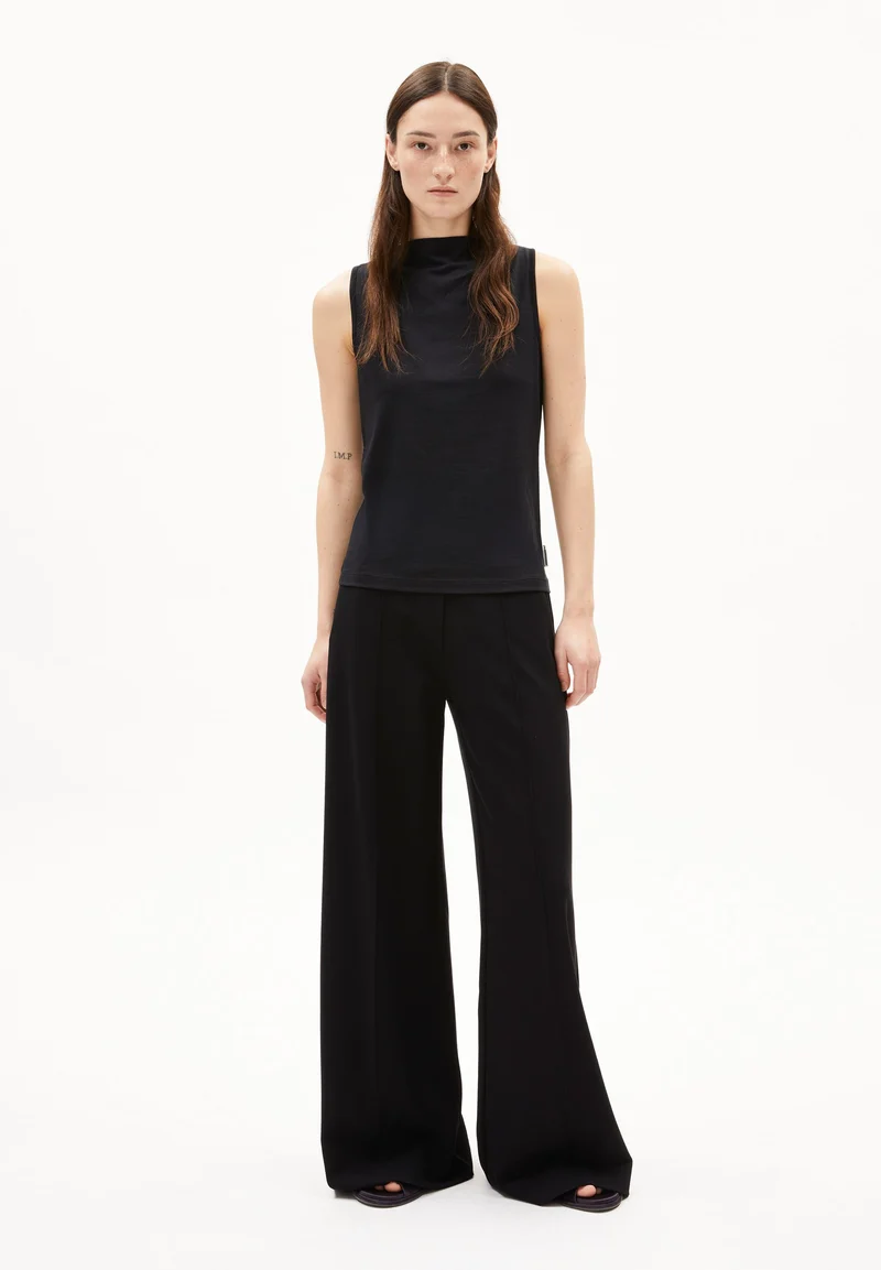 LAMINIAA TOP | black
