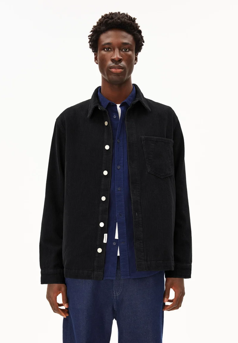 YUNAAI CORDJACKE | black