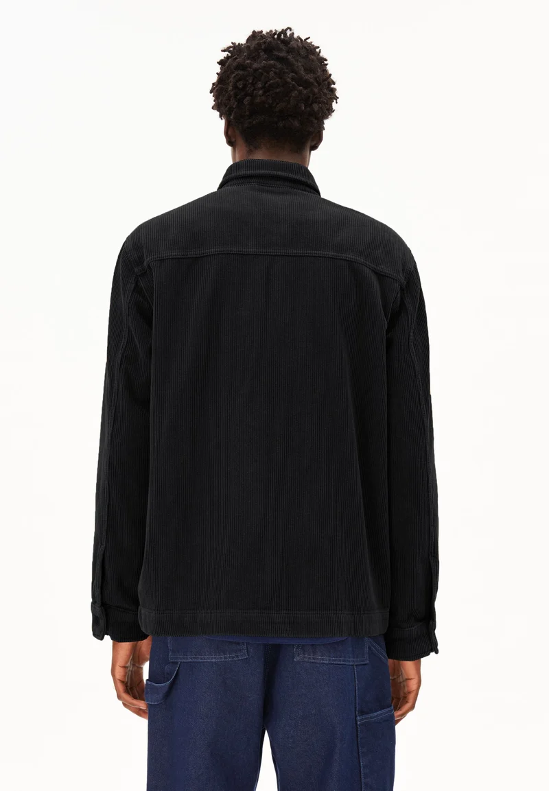 YUNAAI CORDJACKE | black