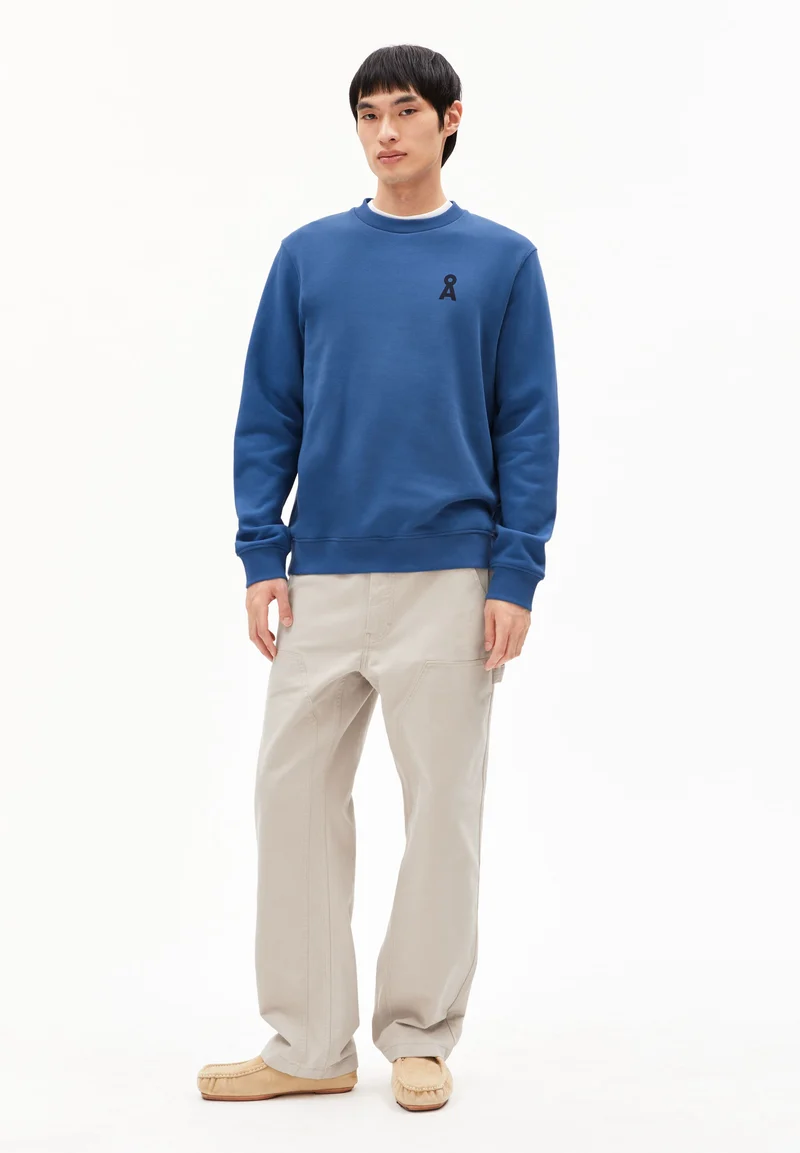 BAARO CHANGES SWEATSHIRT | dark morning