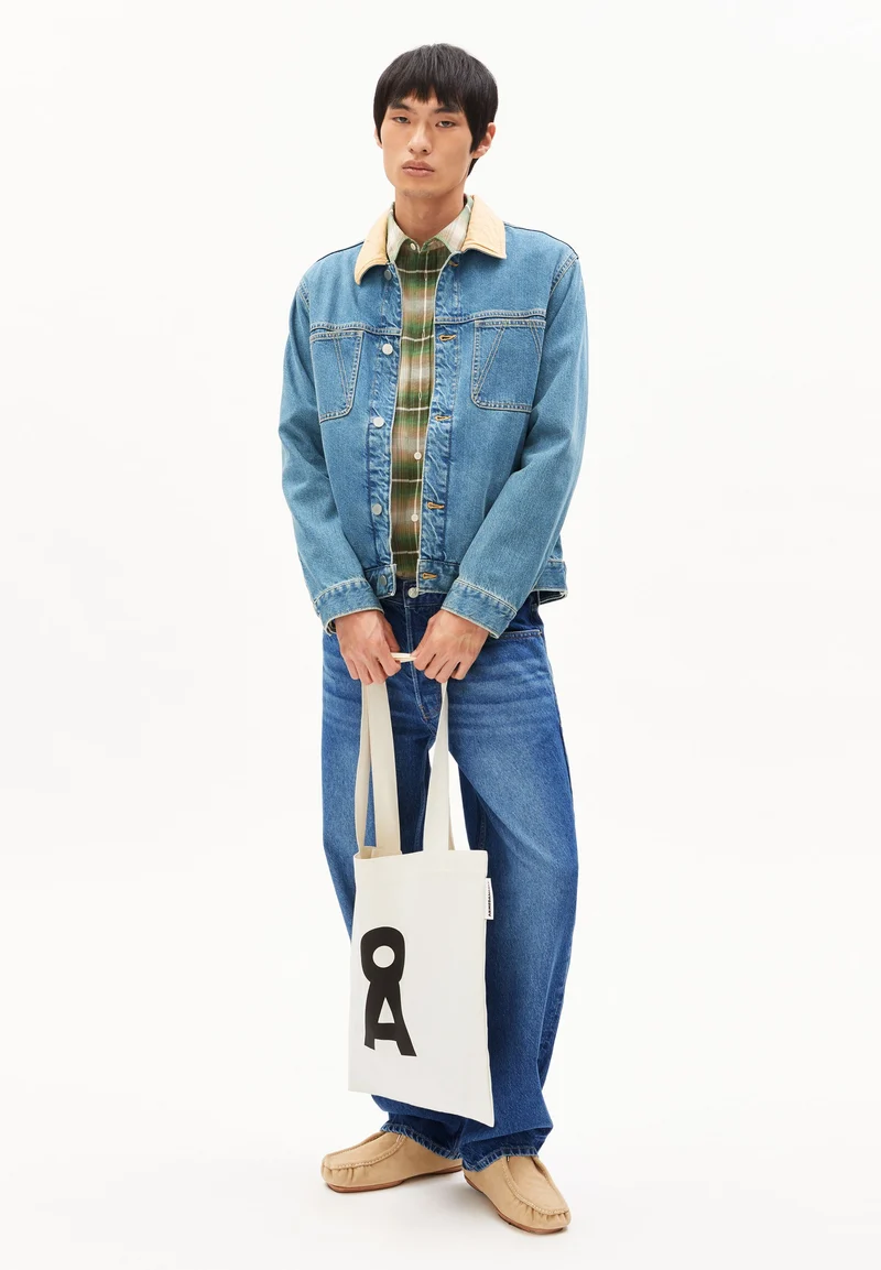 TOTAA BOLD TOTE BAG | oatmilk