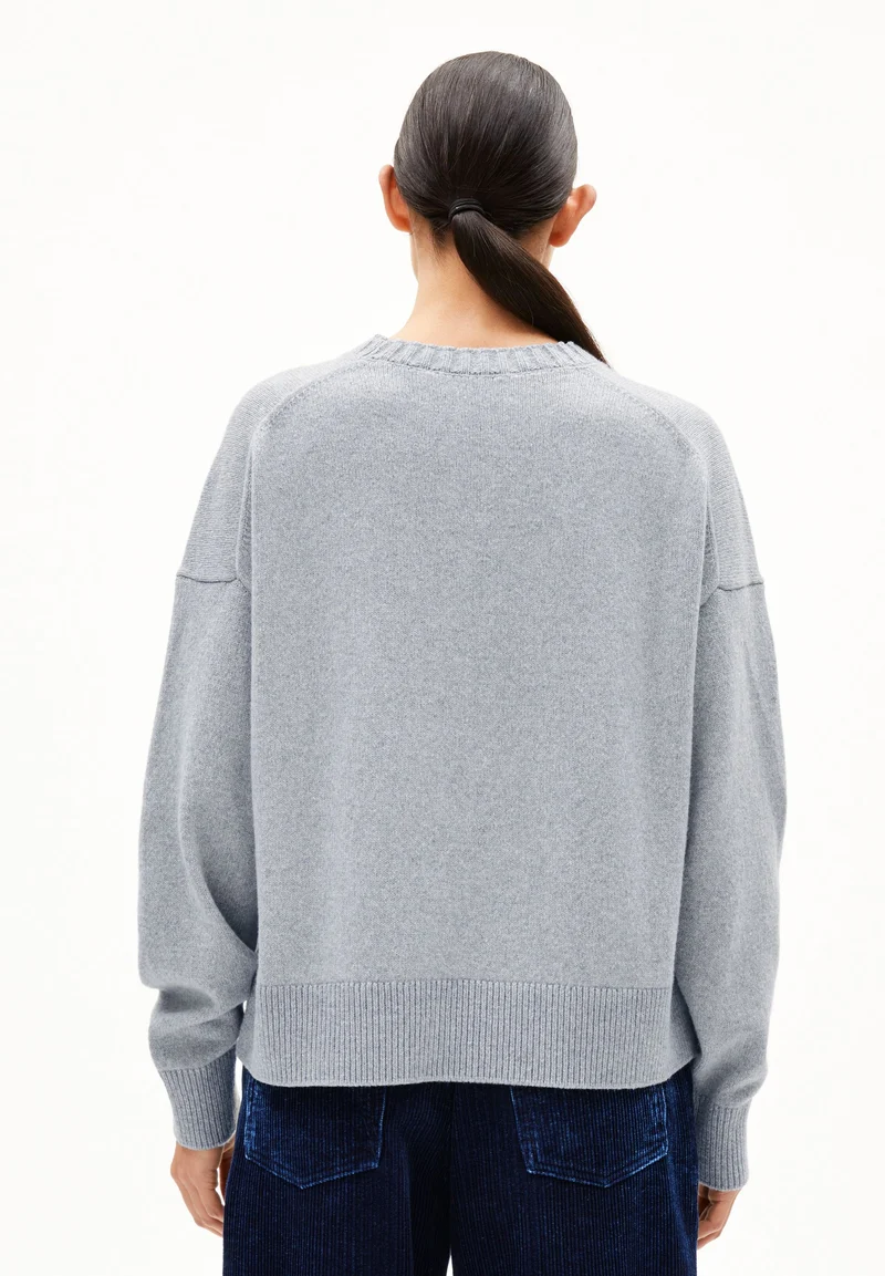 KAARALI STRICKPULLOVER | silver melange