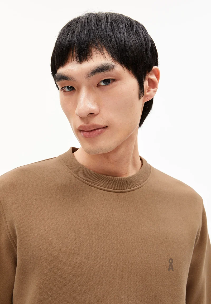 BAARO FLEECE SWEATSHIRT | light oak