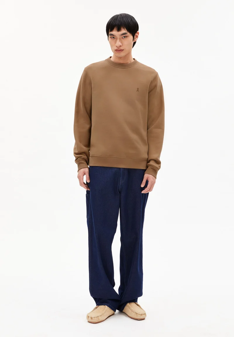 BAARO FLEECE SWEATSHIRT | light oak