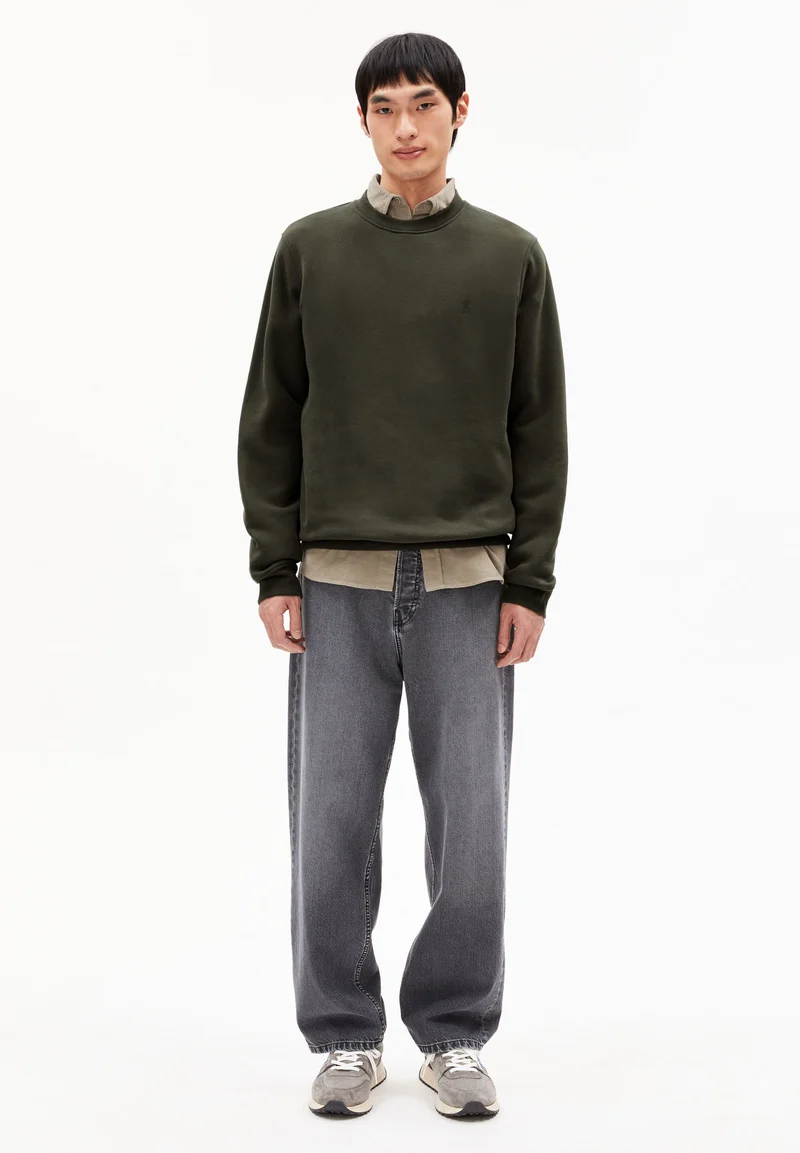 BAARO FLEECE SWEATSHIRT | forest pine