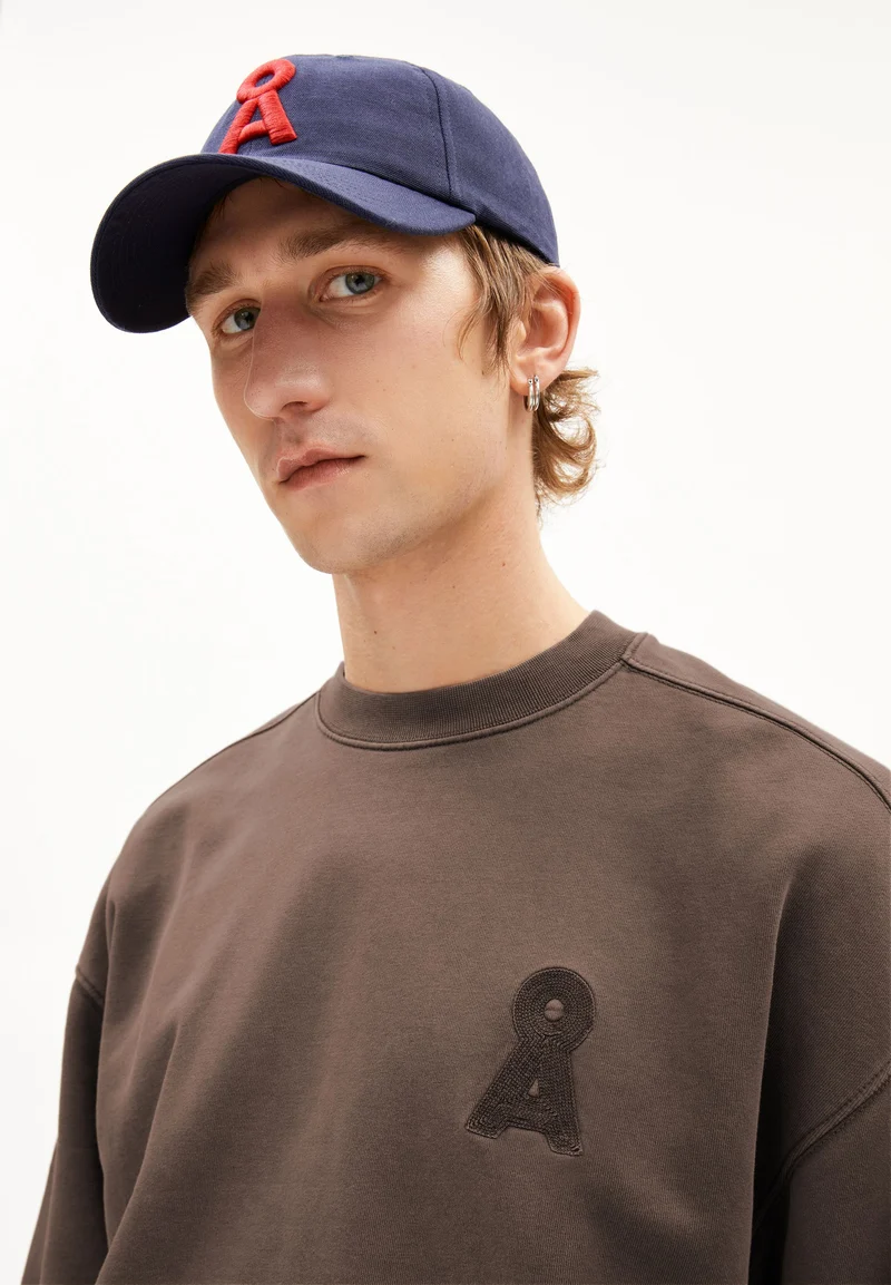 ICONIC Å EMAAL GMT DYE SWEATSHIRT | tree shade washed