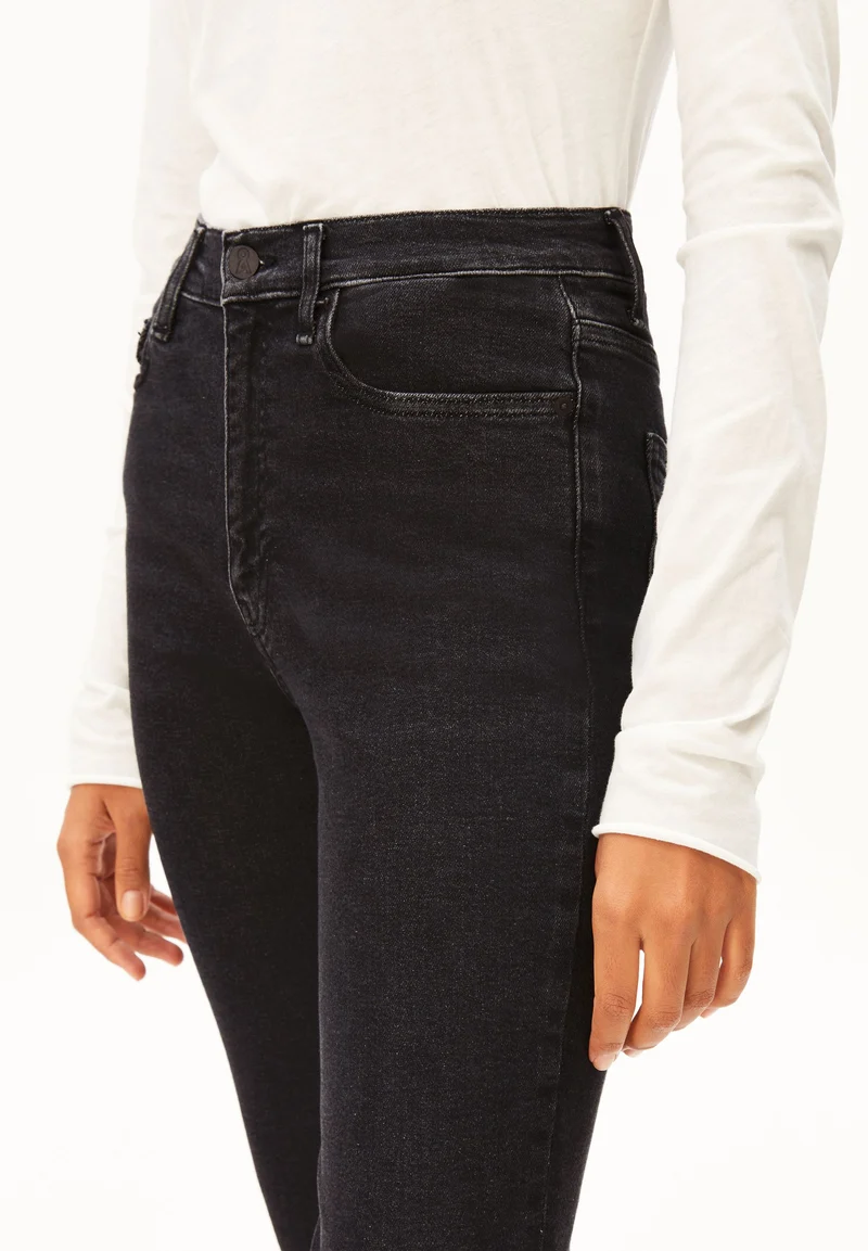 INGAA HIGH WAIST SKINNY JEANS | true black washed