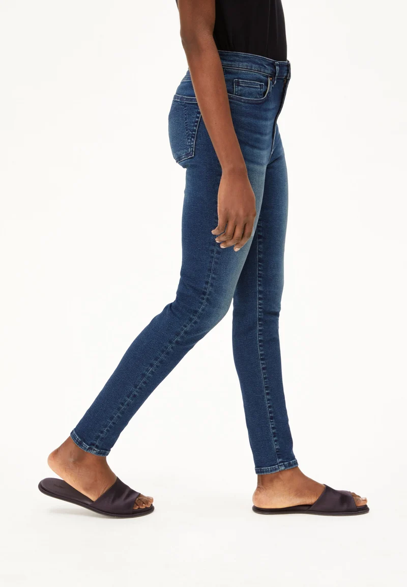 INGAA HIGH WAIST SKINNY JEANS | galaxy blue