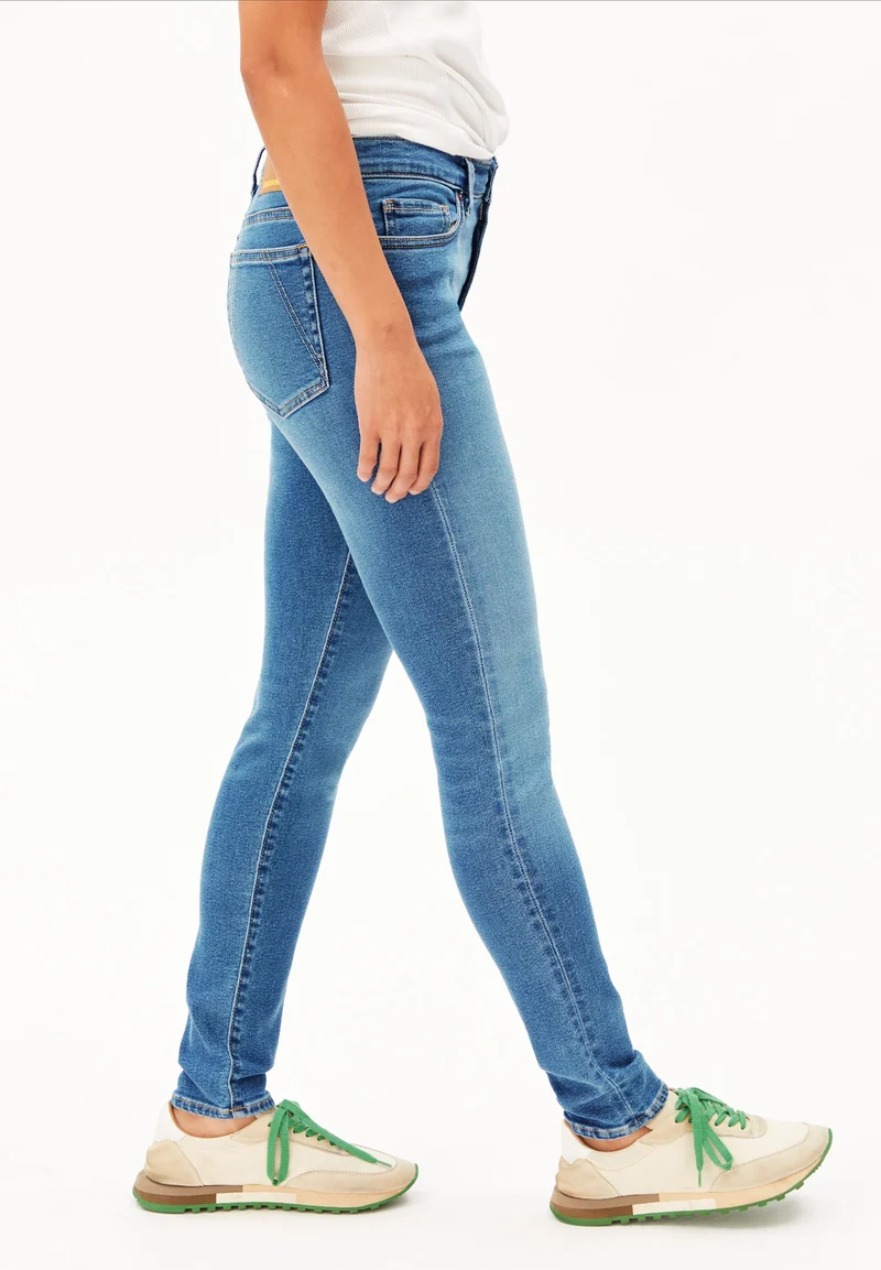 TILLAA MID WAIST SKINNY JEANS | molveno