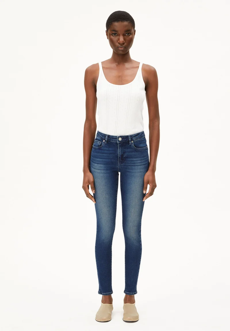 TILLAA MID WAIST SKINNY JEANS | galaxy blue