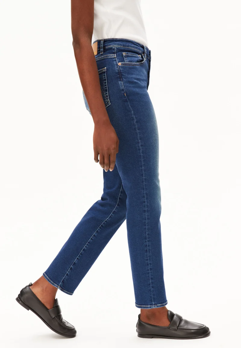 LEJAANI HIGH WAIST SLIM JEANS | dk indigo