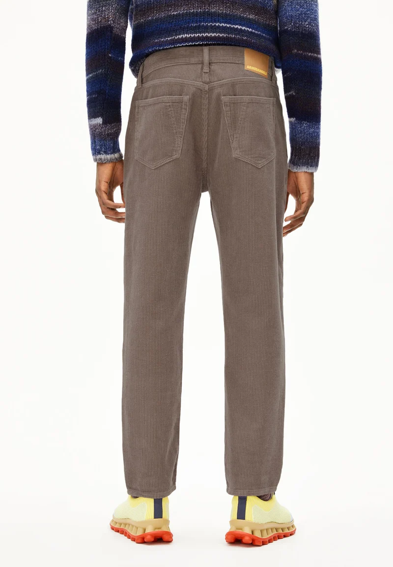 MAAKX CORDUROY | walnut cream