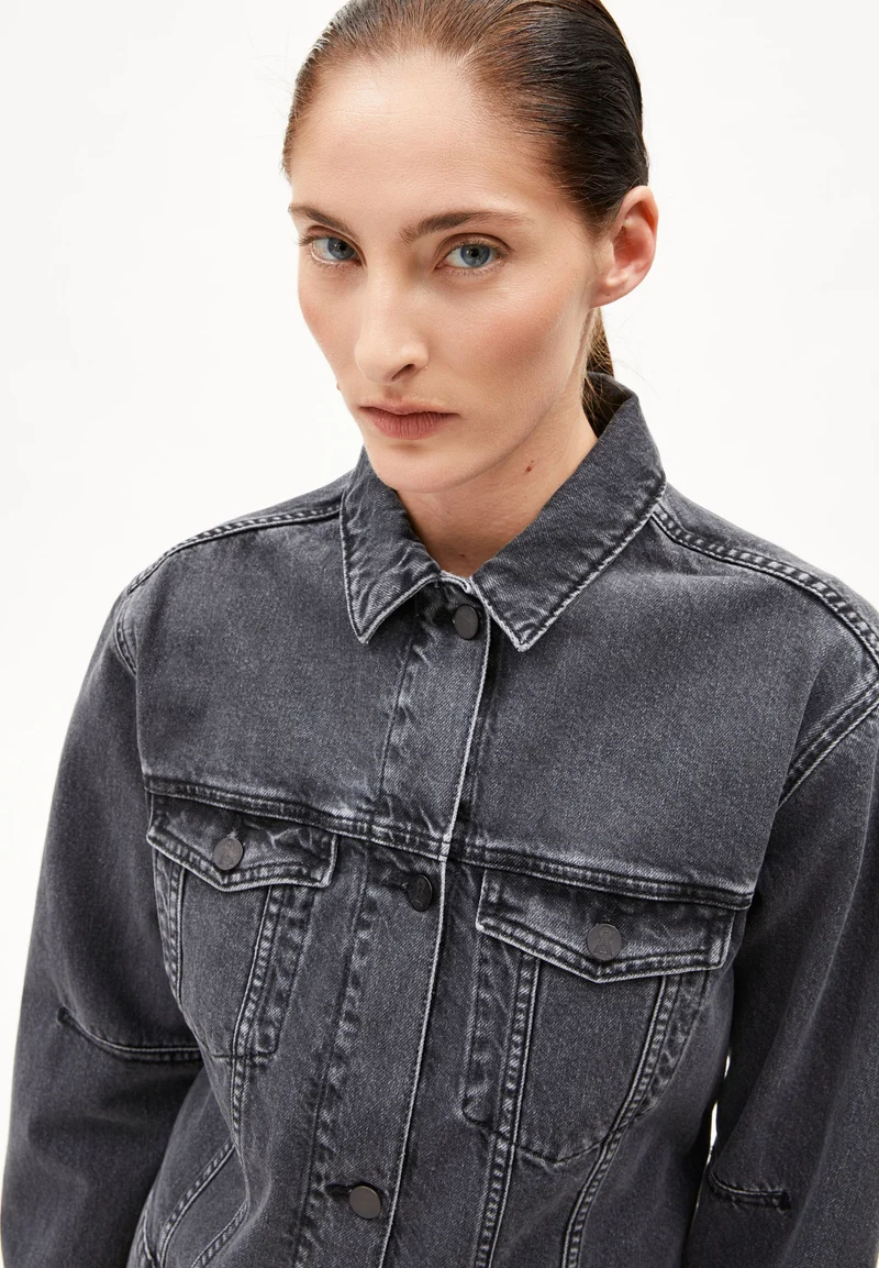 TAANA JACKE | coal