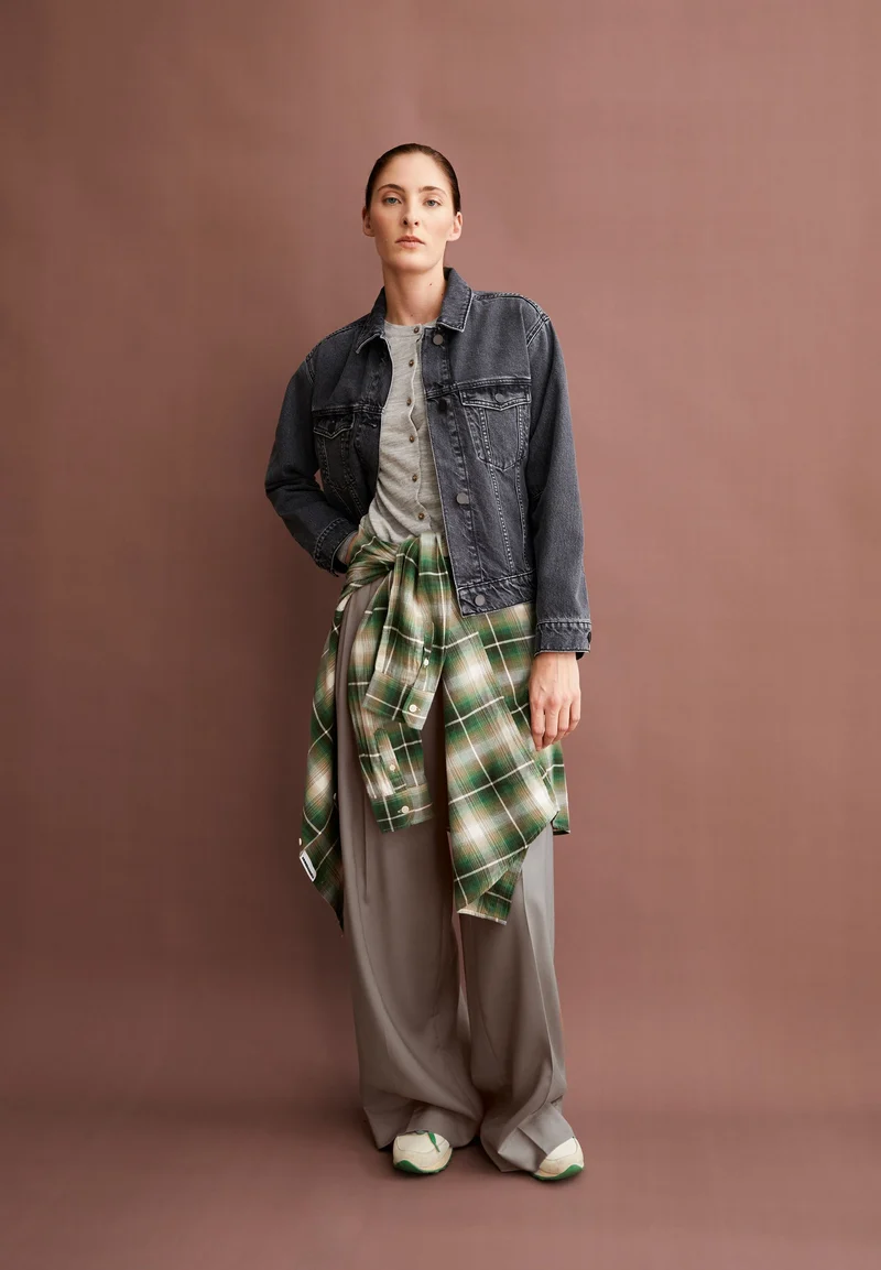 TAANA JACKE | coal