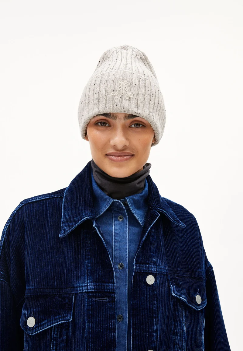 TAALEEN TWEED | oatmilk-black
