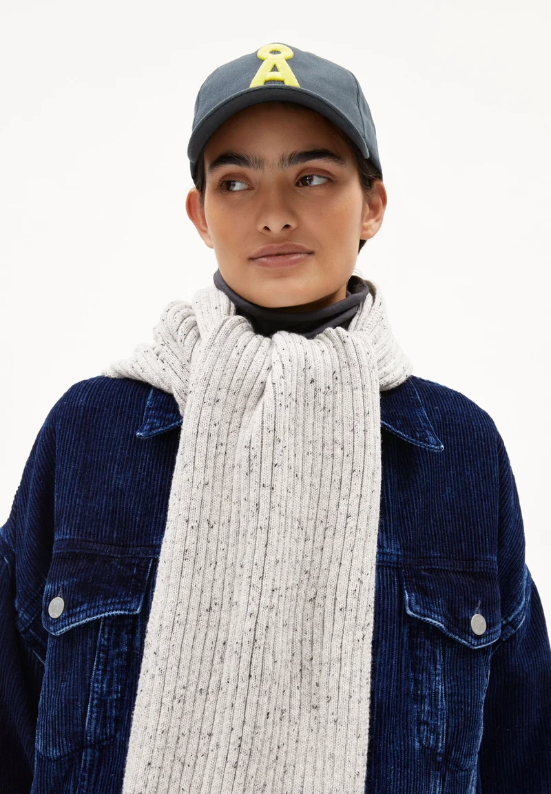 FAARLO TWEED SCHAL | oatmilk-black