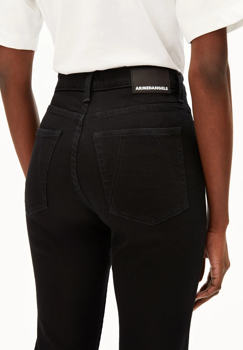 LEJAANI HIGH WAIST SLIM JEANS | rinse black