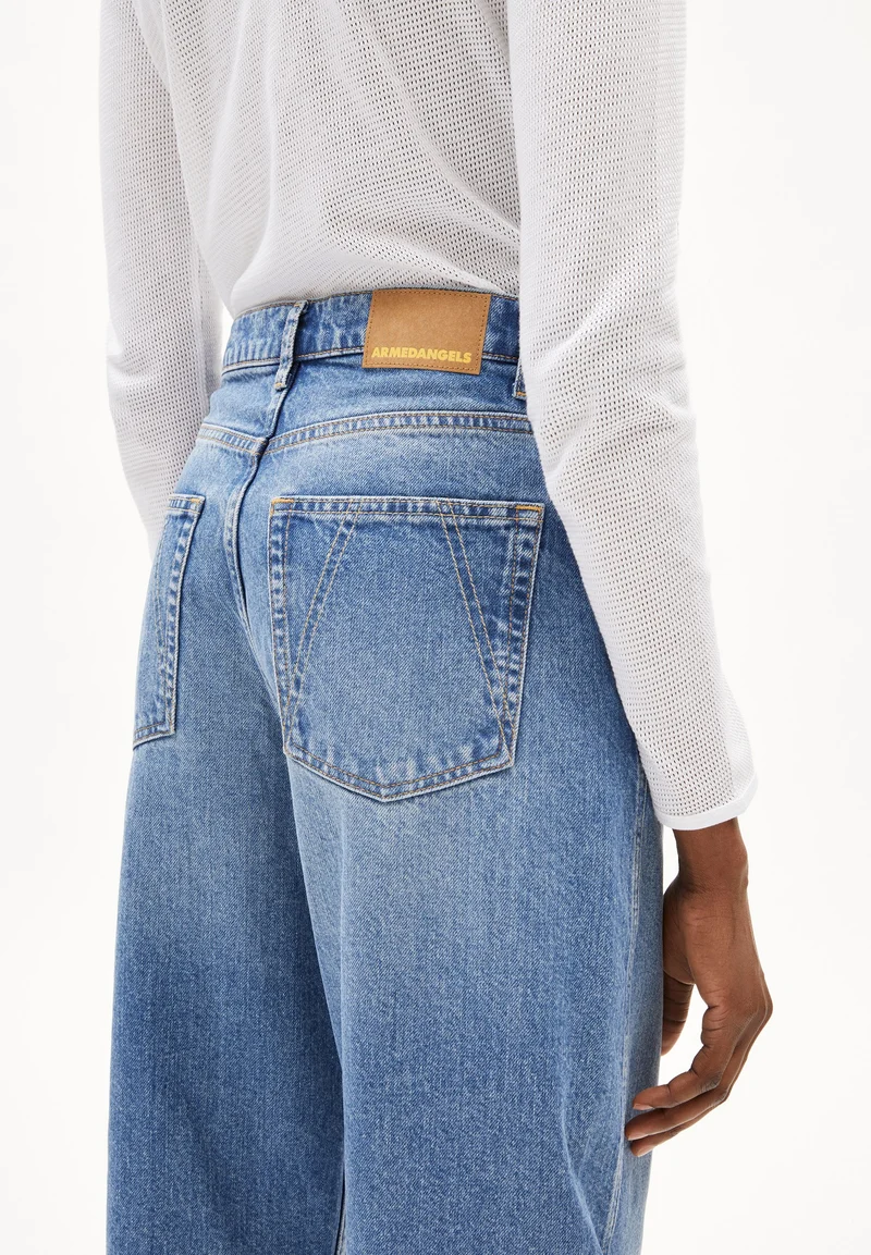 BAARELL JEANS | crunchy