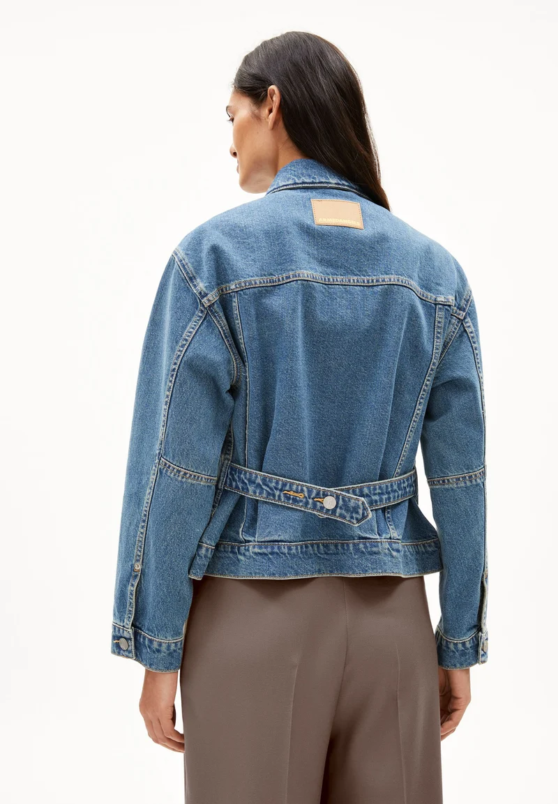 TAANA JACKE | celestial
