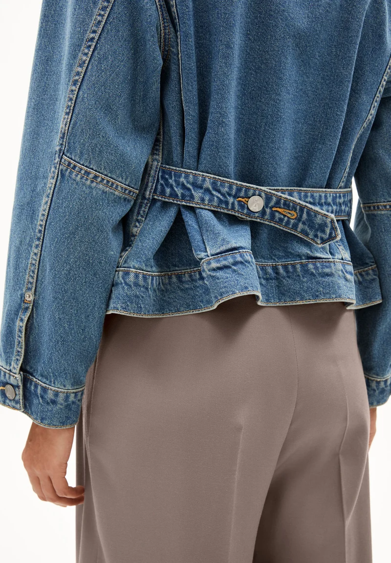TAANA JACKE | celestial