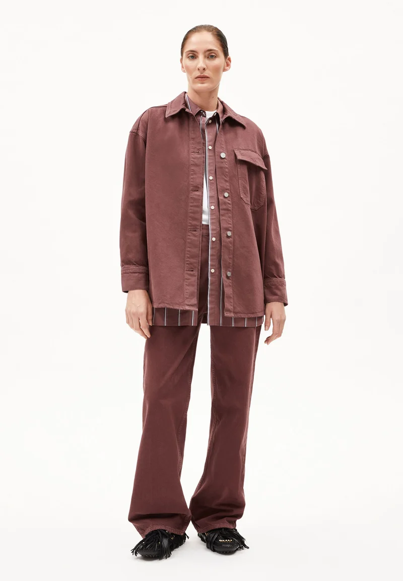 TAARAH JACKE | dark berry