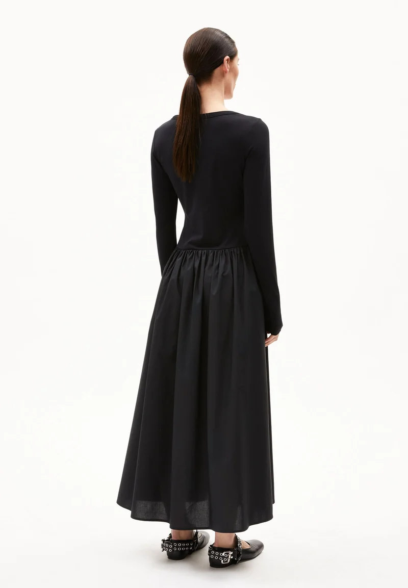 VILARAA KLEID | black-black