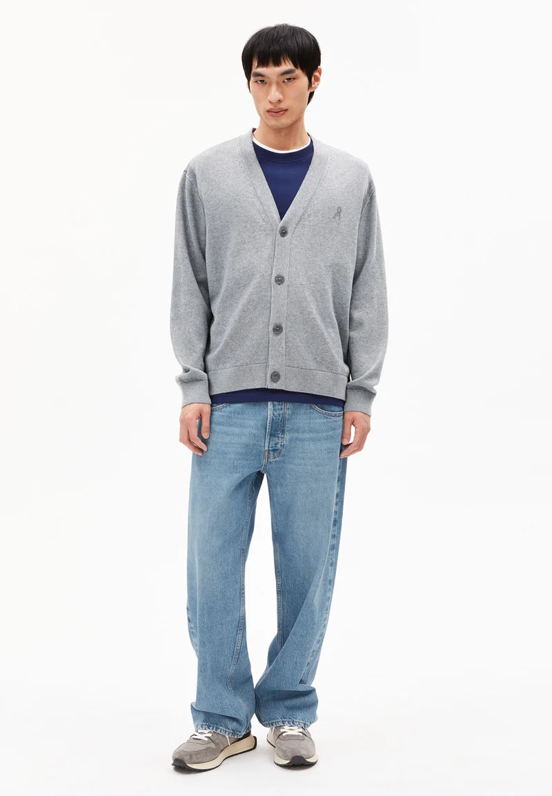 AANATOL STRICKJACKE | silver melange