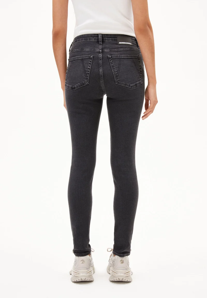 TILLAA MID WAIST SKINNY JEANS | true black washed