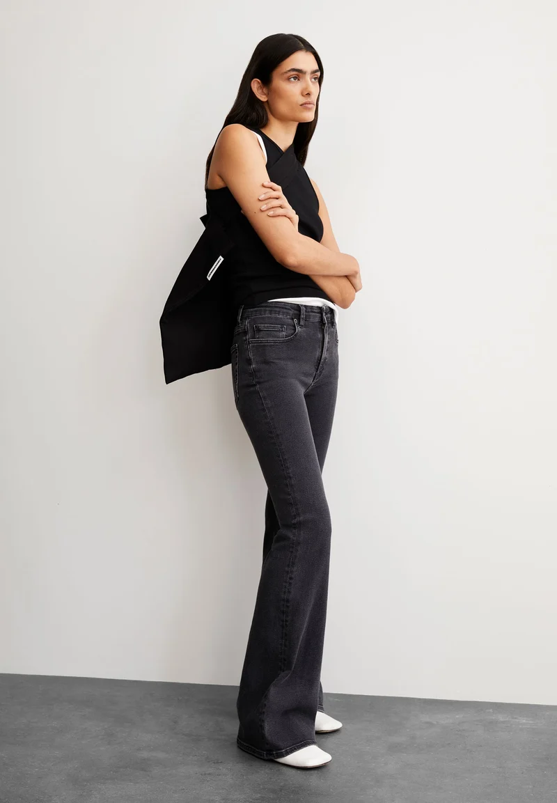 ANAMAA | true black washed