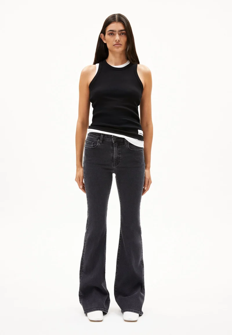 ANAMAA | true black washed