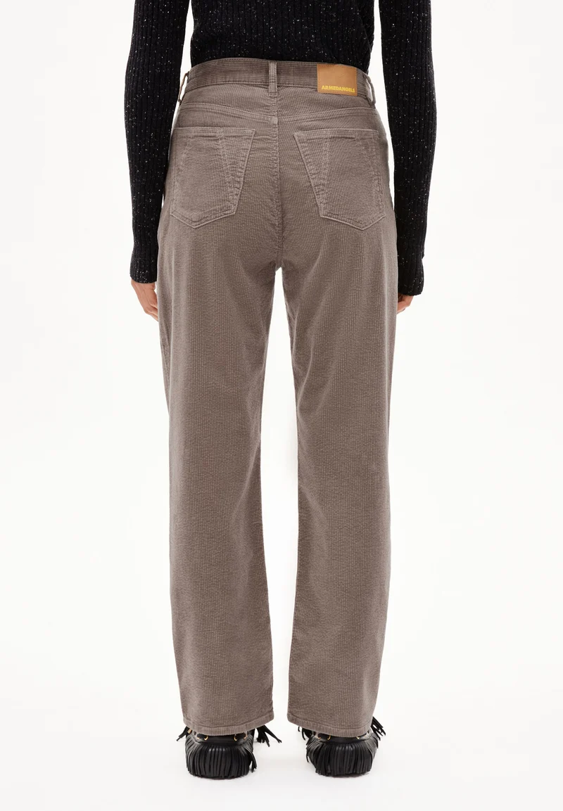 AAIKALA CORDHOSE | walnut cream