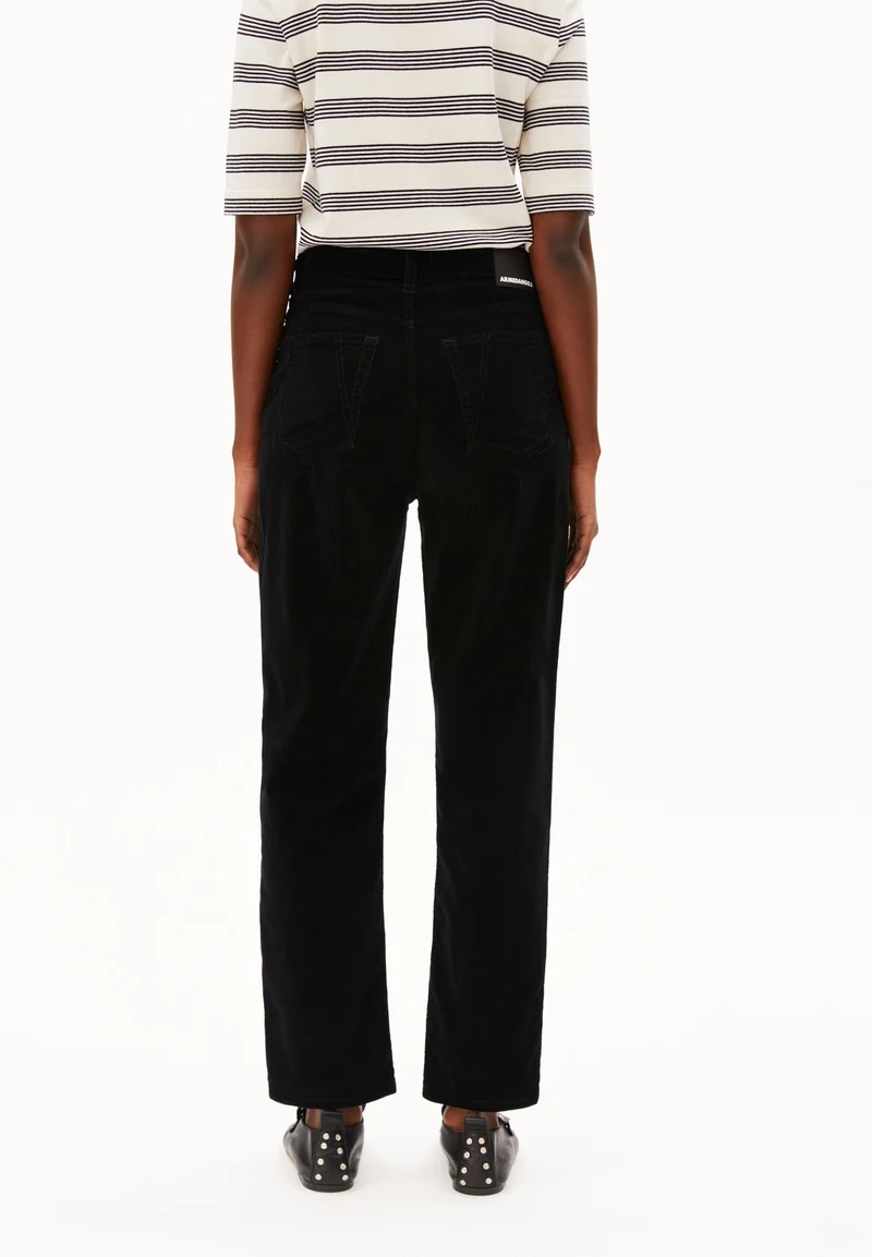 AAIKALA CORDHOSE | black