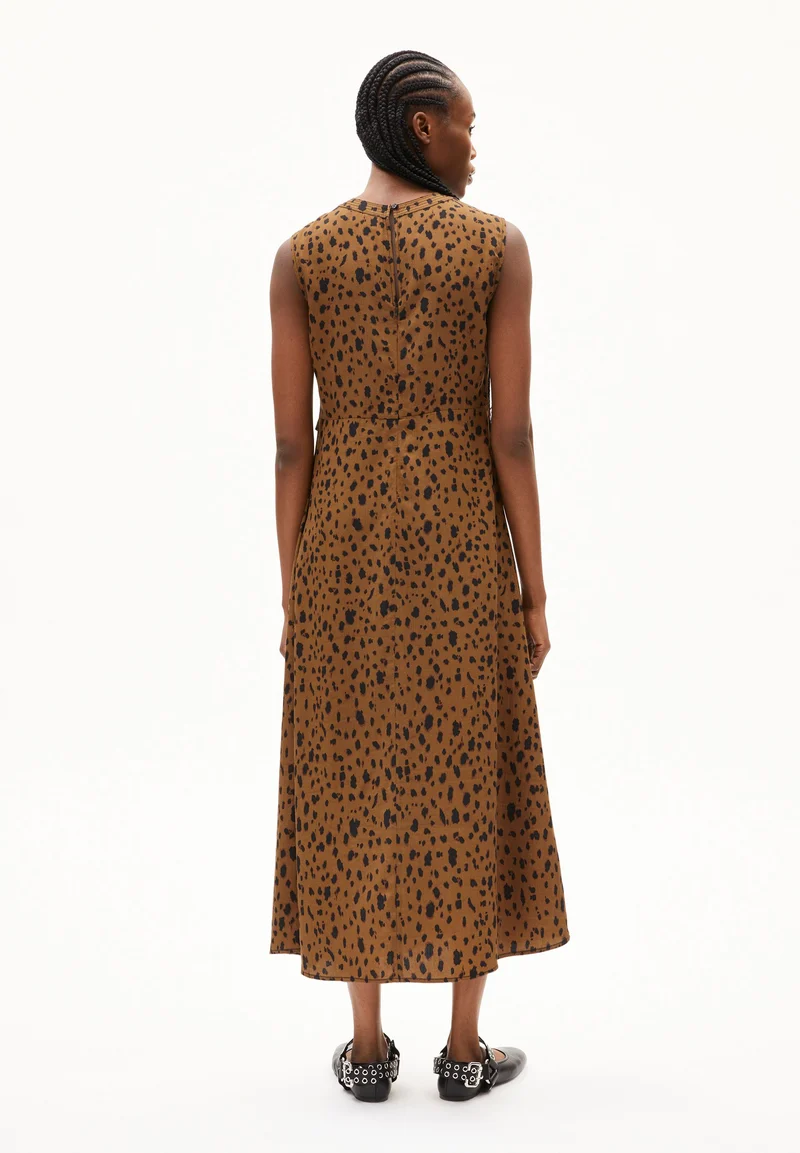 EMALANAA LEOPAA KLEID | dark camel