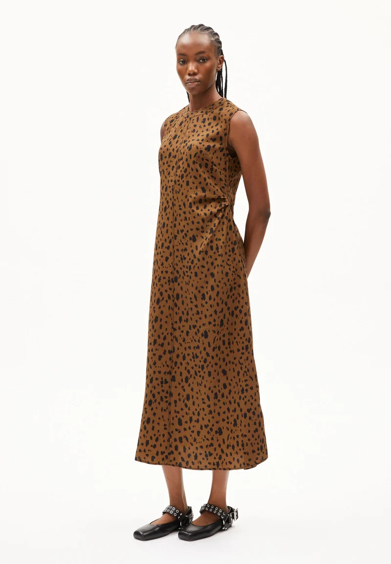 EMALANAA LEOPAA KLEID | dark camel