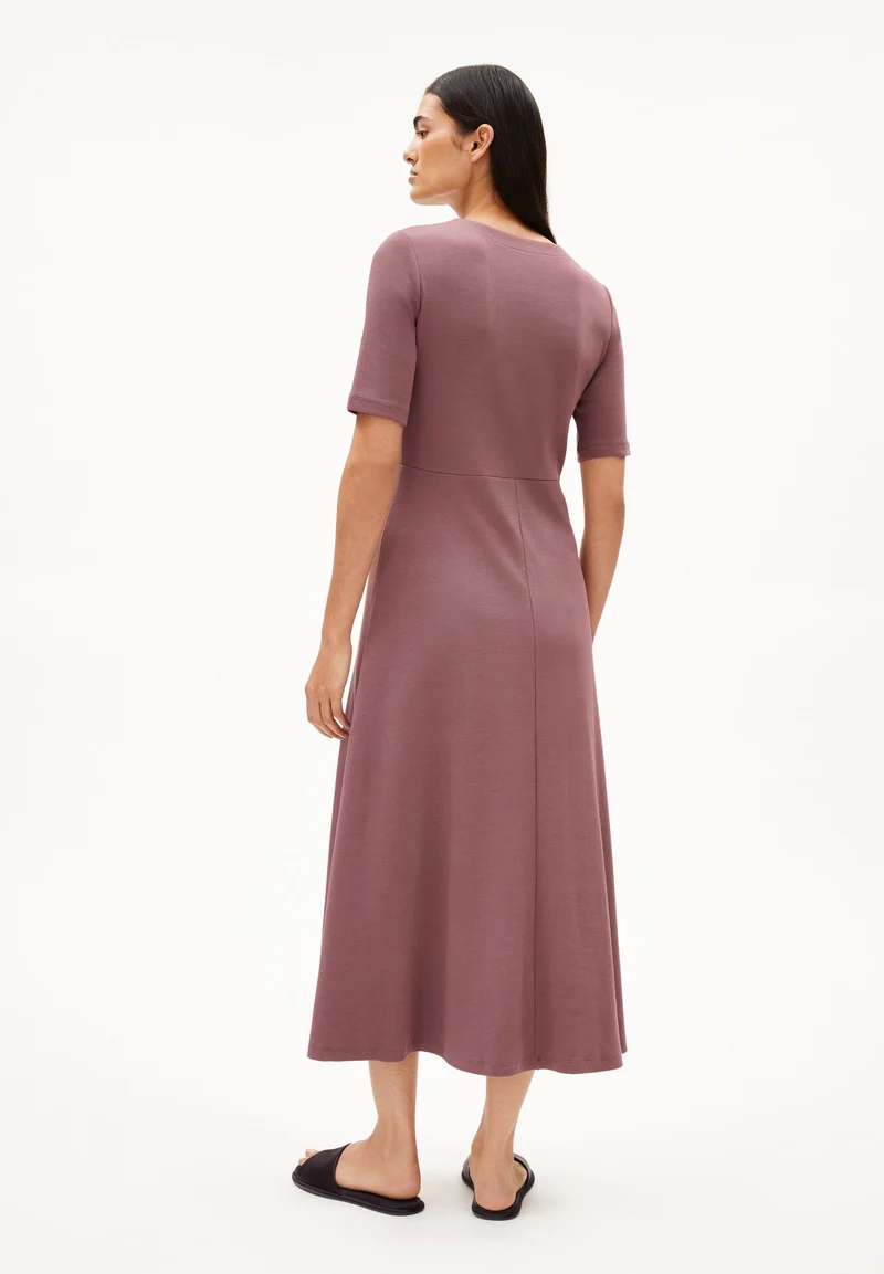 ALURAA KLEID | dark berry