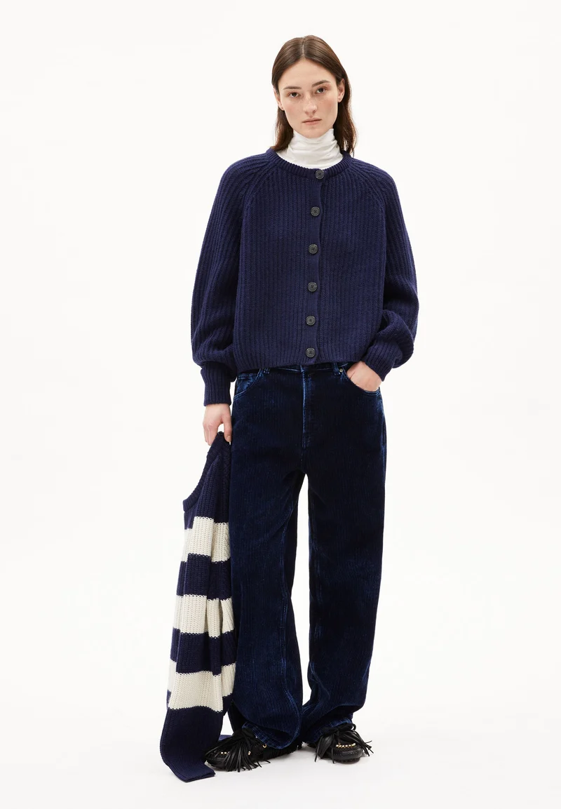 RIPP-STRICKJACKE | tinted navy