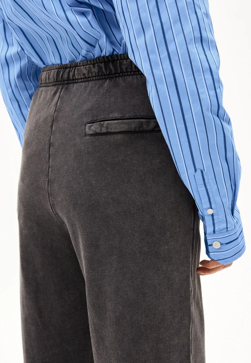 EMISAA GMT DYE SWEATPANT | black