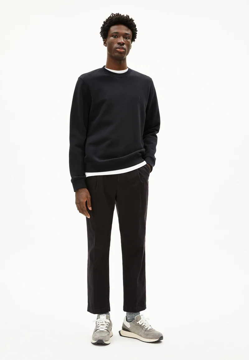 BAARO LOOP SWEATSHIRT | black