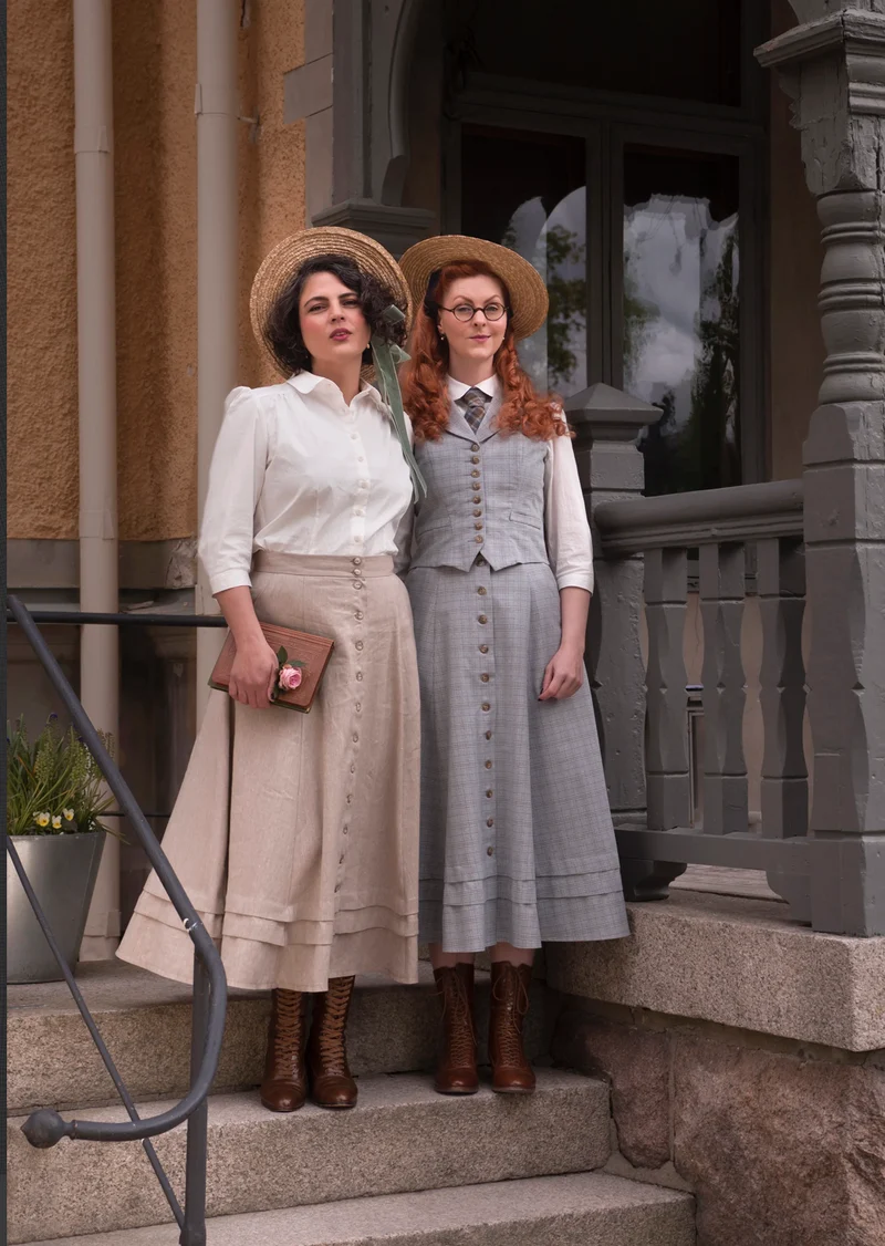 The One Foot Forward Skirt, Plus Size