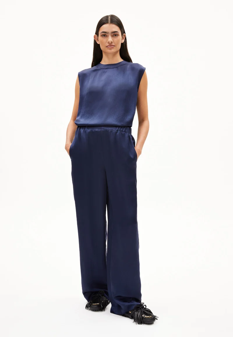 JONVAALIE NIALAA HOSE | tinted navy