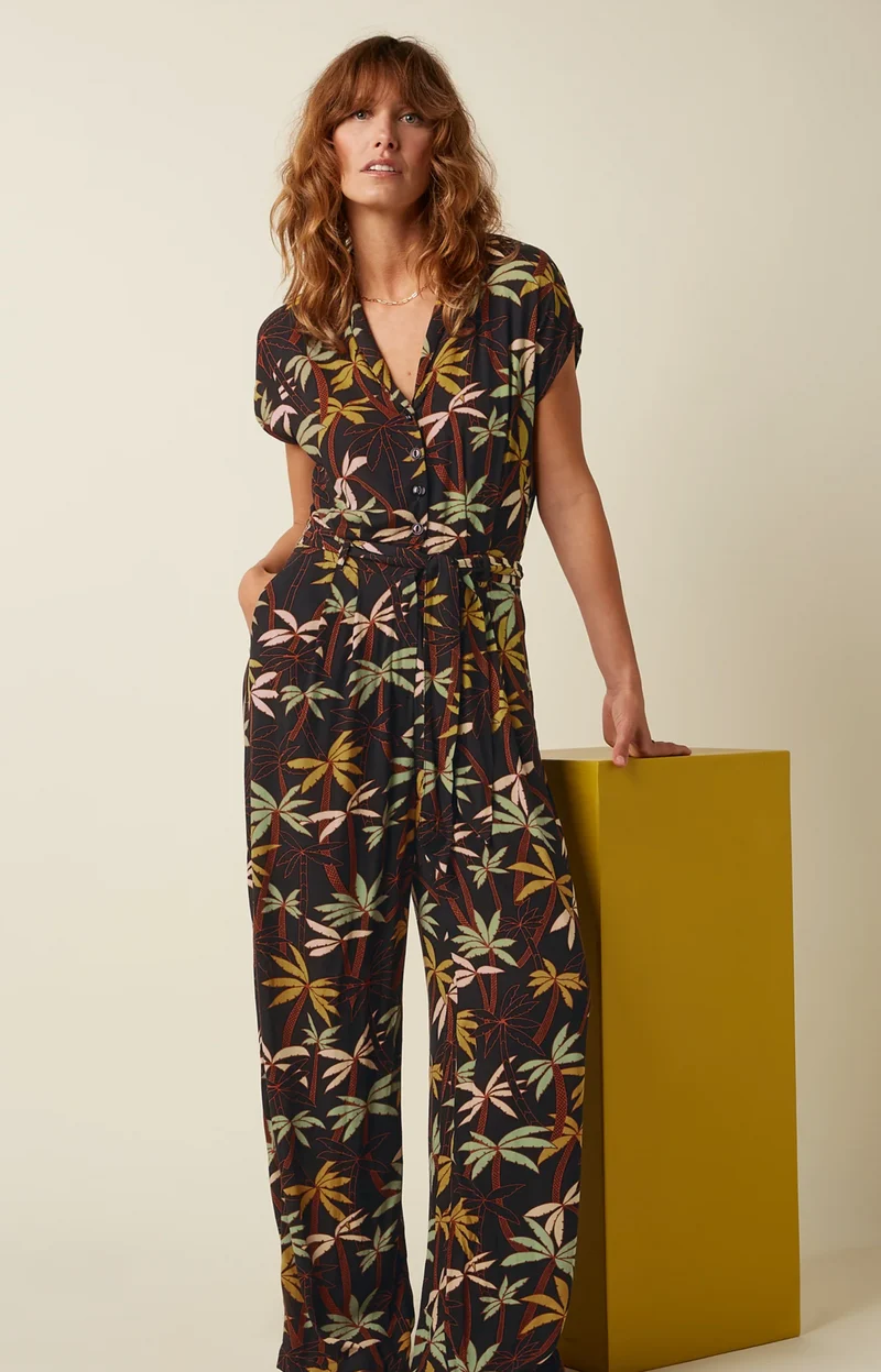 Maria Jumpsuit La Rochelle mit Palmenprint, Schwarz