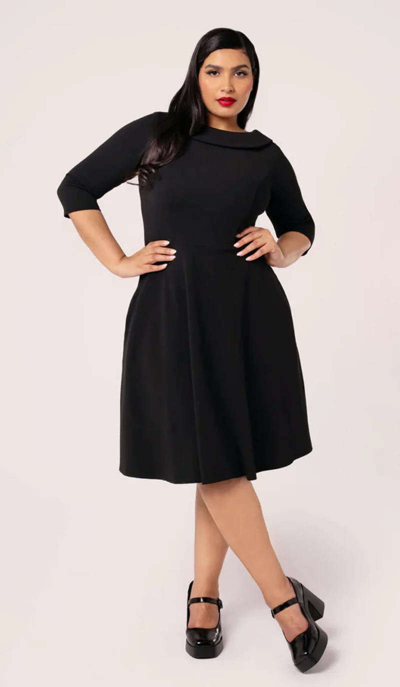 Swingkleid Lois mit raffinierte Rückansicht, Schwarz, Plus Size
