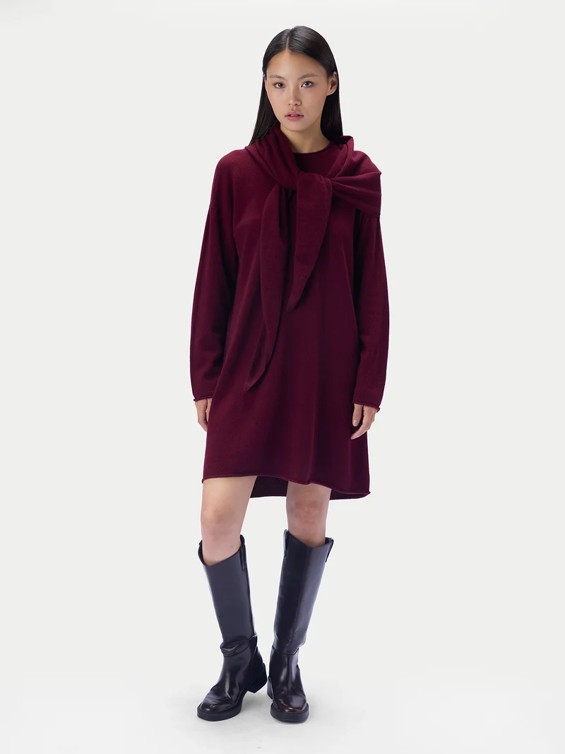 Kaschmirkleid in Tunikaform mit Schalgürtel
