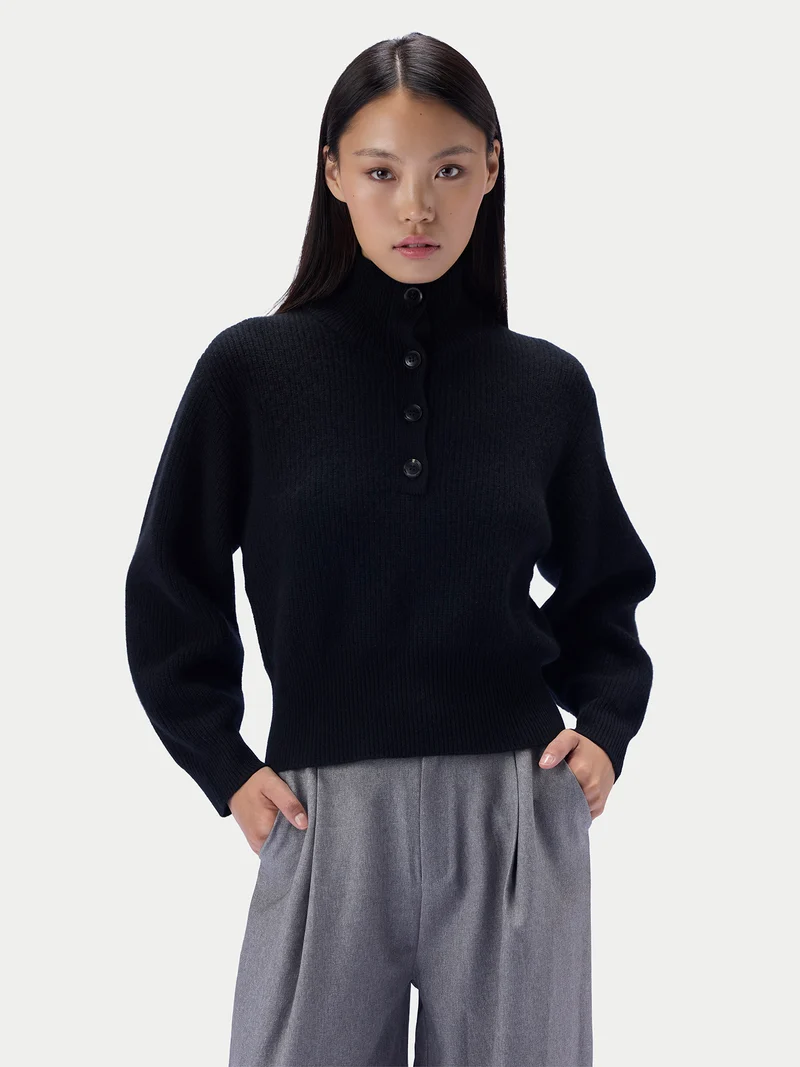 Kaschmirpullover mit Knopfleiste und Stehkragen