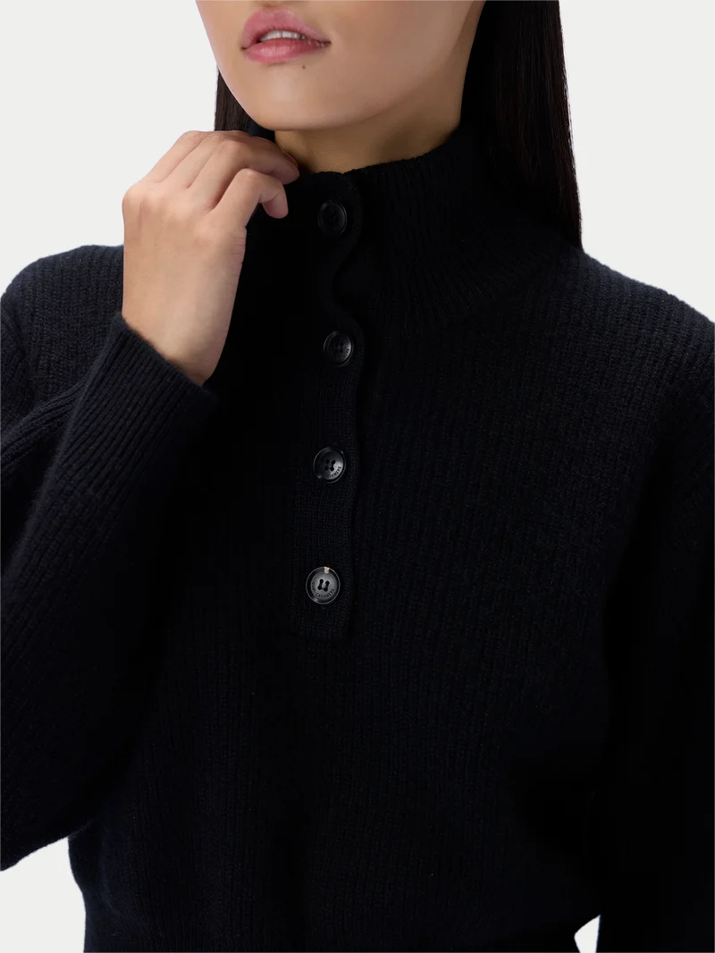 Kaschmirpullover mit Knopfleiste und Stehkragen